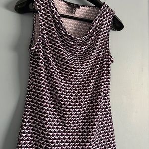 SELLING WHITE HOUSE BLACK MARKET TOP FOR WOMEN SIZE MEDIUM COLOR PURPLE /BLACK